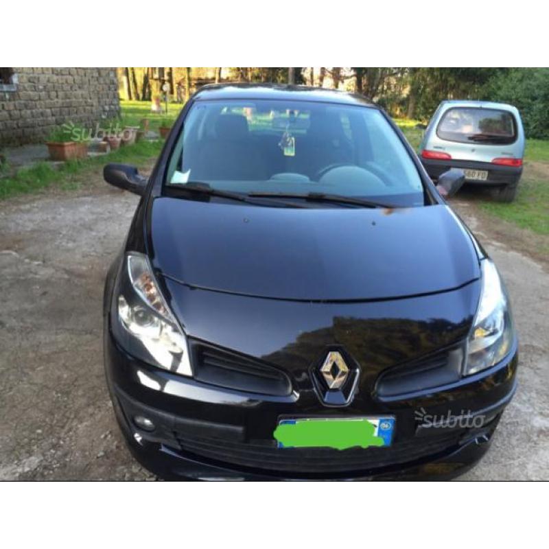 Renault clio 1.5 dci motore km 00 leggi affareeee