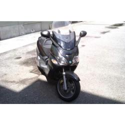 Piaggio x 9 500