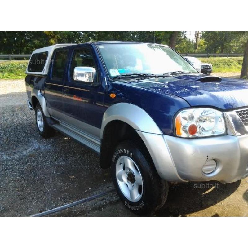 Nissan Navara del 2002 4 porte - uso ricambi