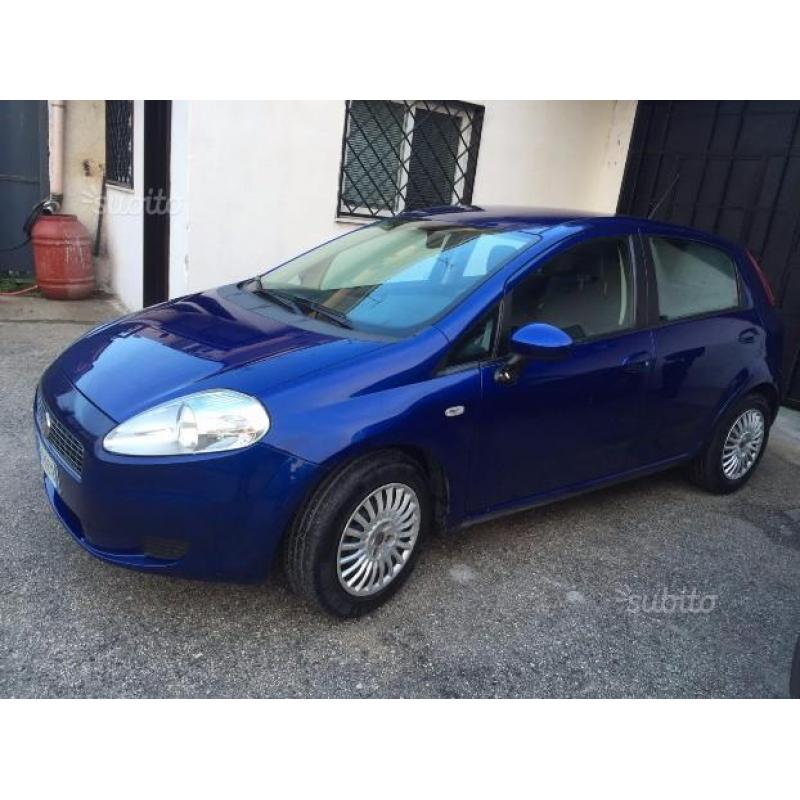 FIAT Grande Punto 1.3 75 cv intrattabile permuto