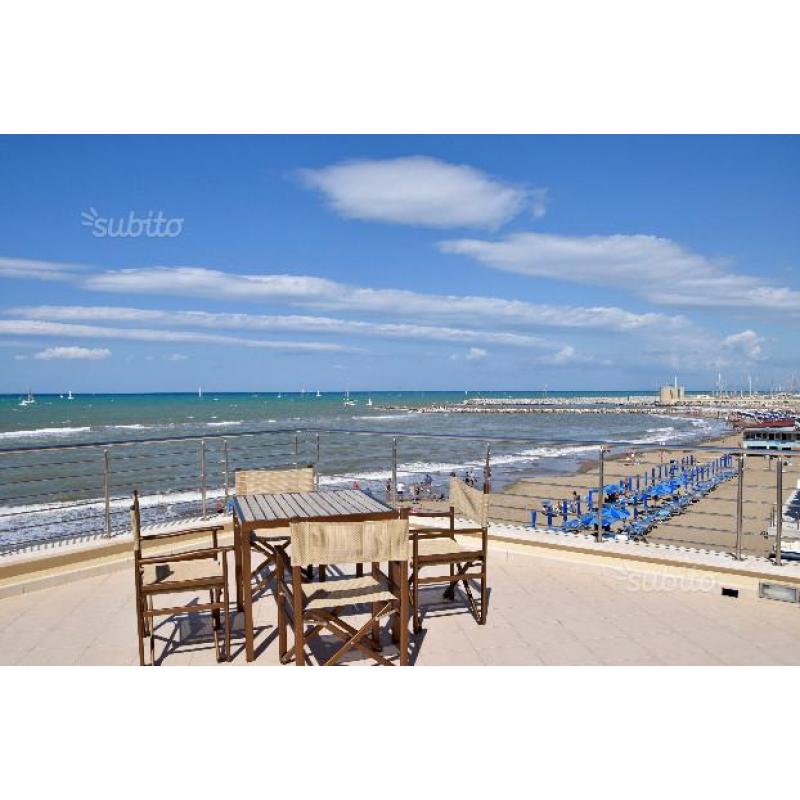 SAN VINCENZO residence fronte mare -spiaggia incl