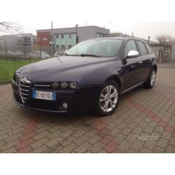 ALFA ROMEO 159 1.9 JTDm 16V Sportwagon Distincti