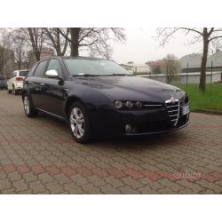 ALFA ROMEO 159 1.9 JTDm 16V Sportwagon Distincti