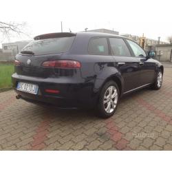 ALFA ROMEO 159 1.9 JTDm 16V Sportwagon Distincti