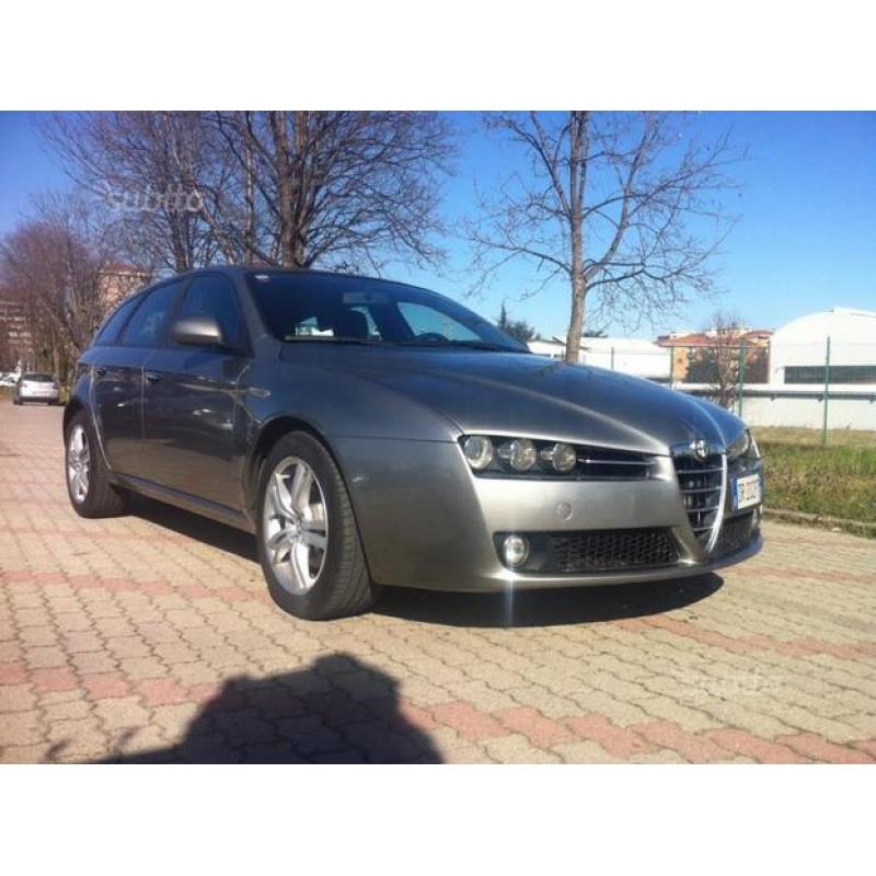 ALFA ROMEO 159 1.9 JTDm 16V Sportwagon Sport