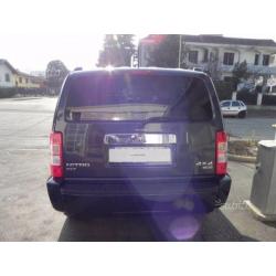 Dodge Nitro 2.8 CRD SXT 4WD - 2010