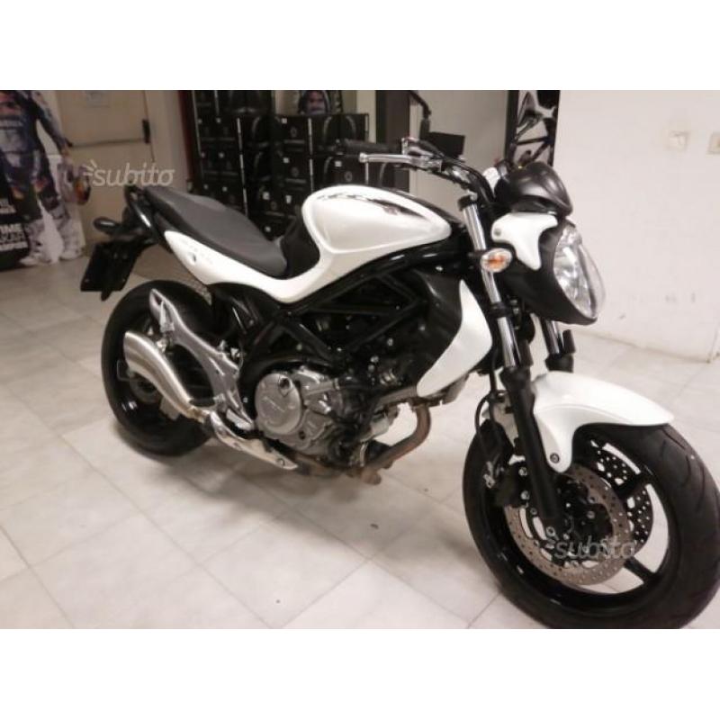 Suzuki SFV Gladius 650 - 2013