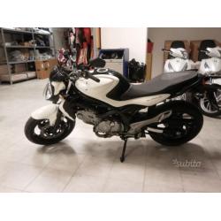 Suzuki SFV Gladius 650 - 2013