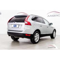 VOLVO XC 60 MOMENTUM D5 AUT