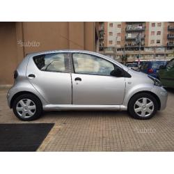 TOYOTA Aygo 1ª serie - 2009