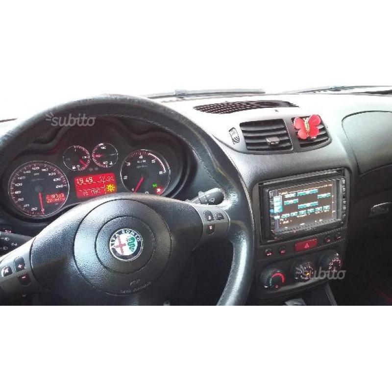 ALFA ROMEO 147 Black line