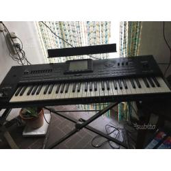 Korg pa3x con amplificatore yamaka