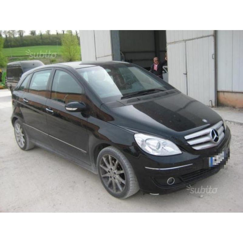 MERCEDES-BENZ B 200 CDI KM 187484 ANNO