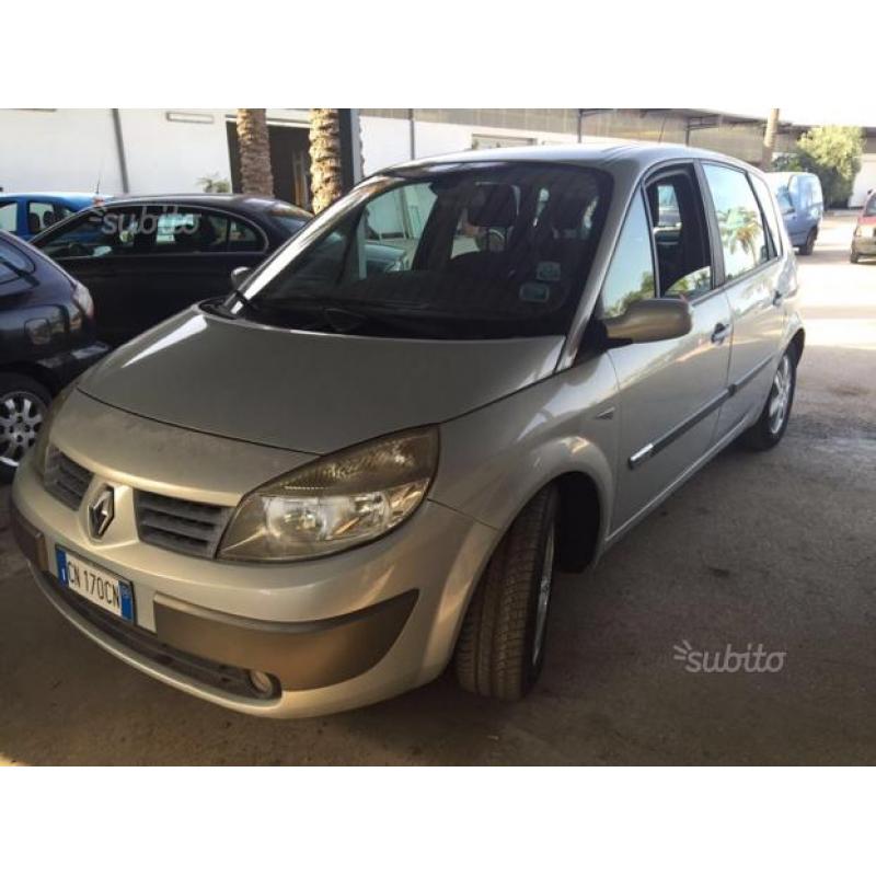 RENAULT SCENIC 1.9 dci - 2004