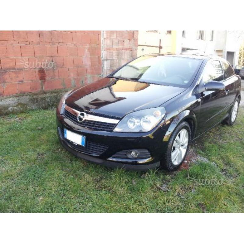 OPEL Astra - 2008