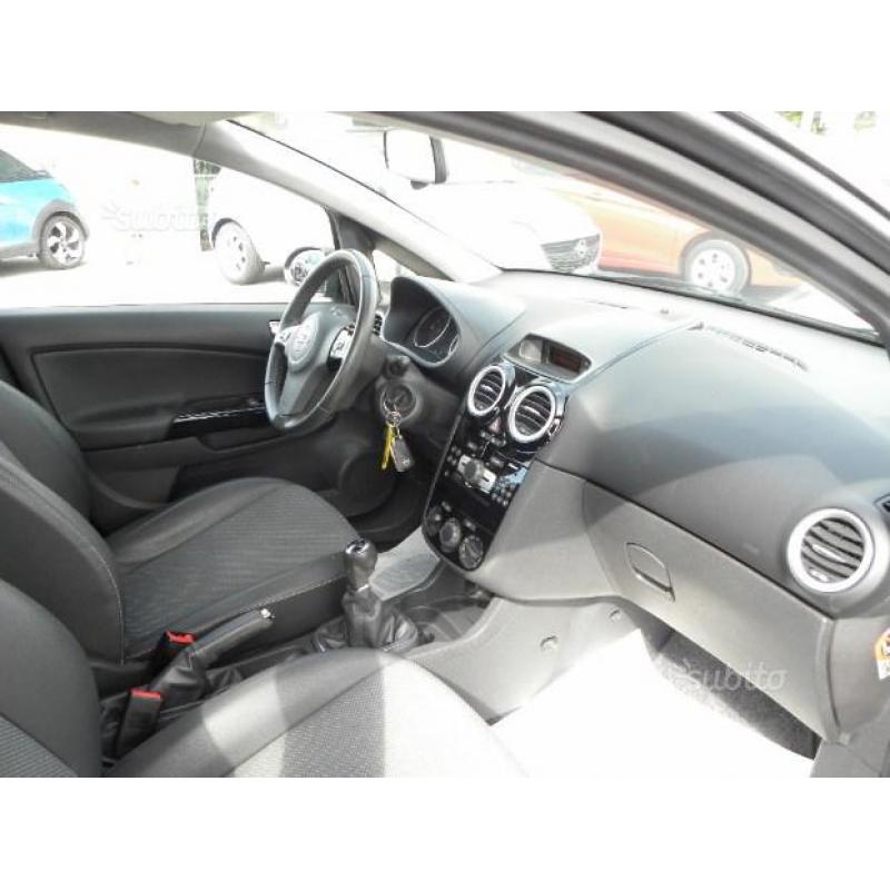 Opel corsa 5p 1.2 cosmo