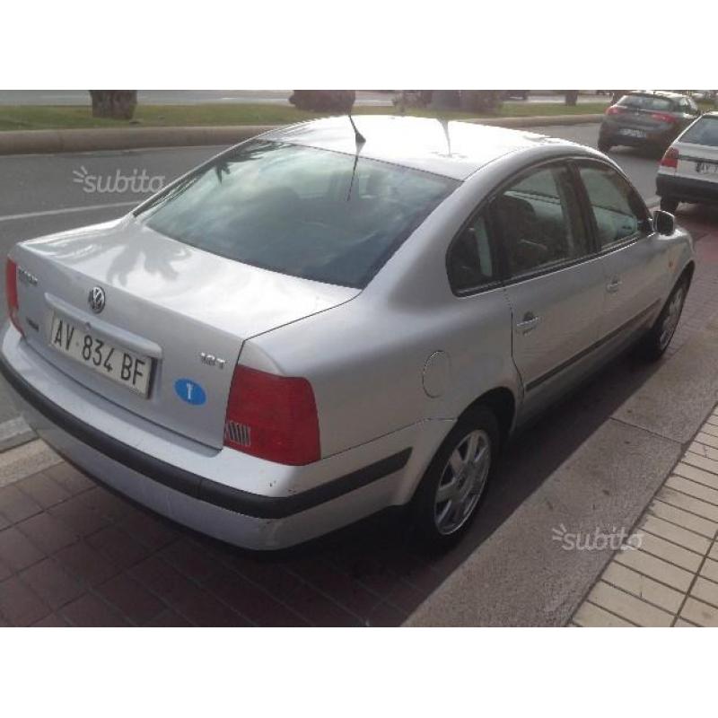 VW PASSAT 1.8 T unico proprietario SOLO 109000km