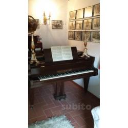 Pianoforte mezza coda