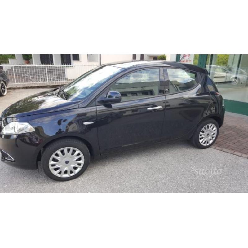 Lancia Ypsilon 1.2 benzina Gpl ECO CHIC