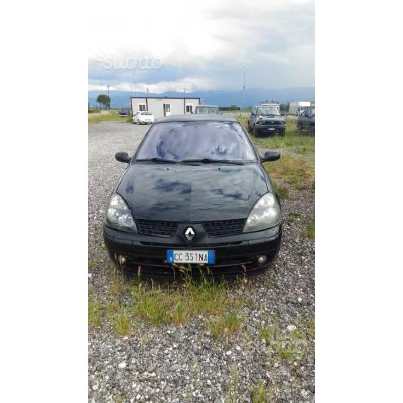 RENAULT Clio 1500 TDI - 2003