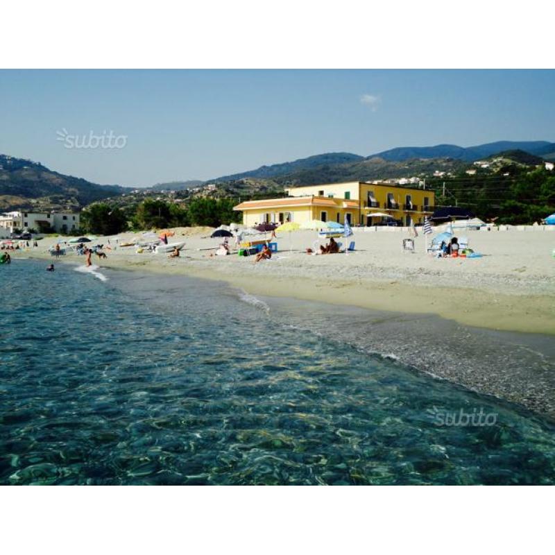 AGOSTO sulla SPIAGGIA case al mare