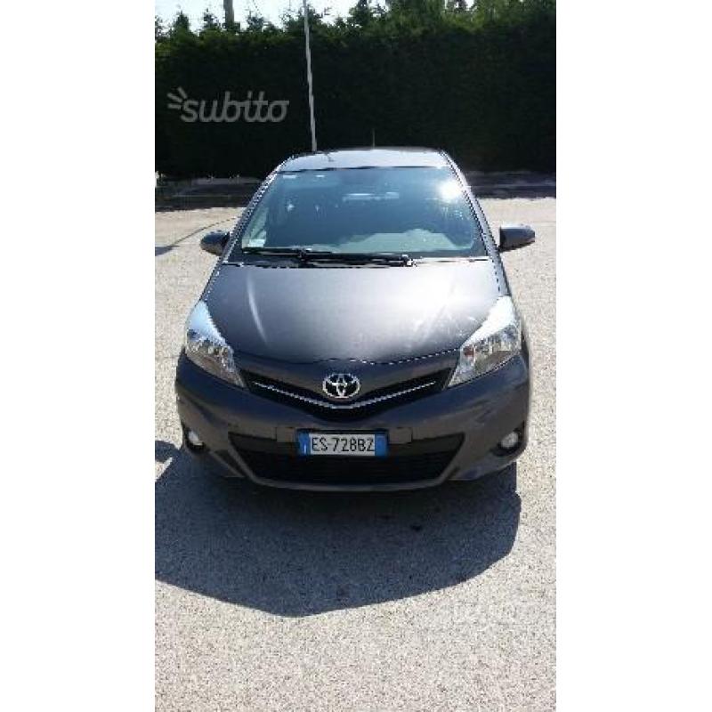 TOYOTA Yaris 3ª serie - 2013