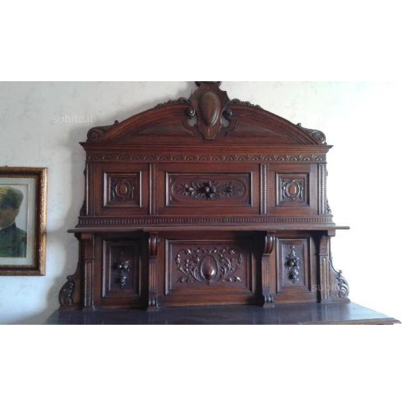 Credenza antica