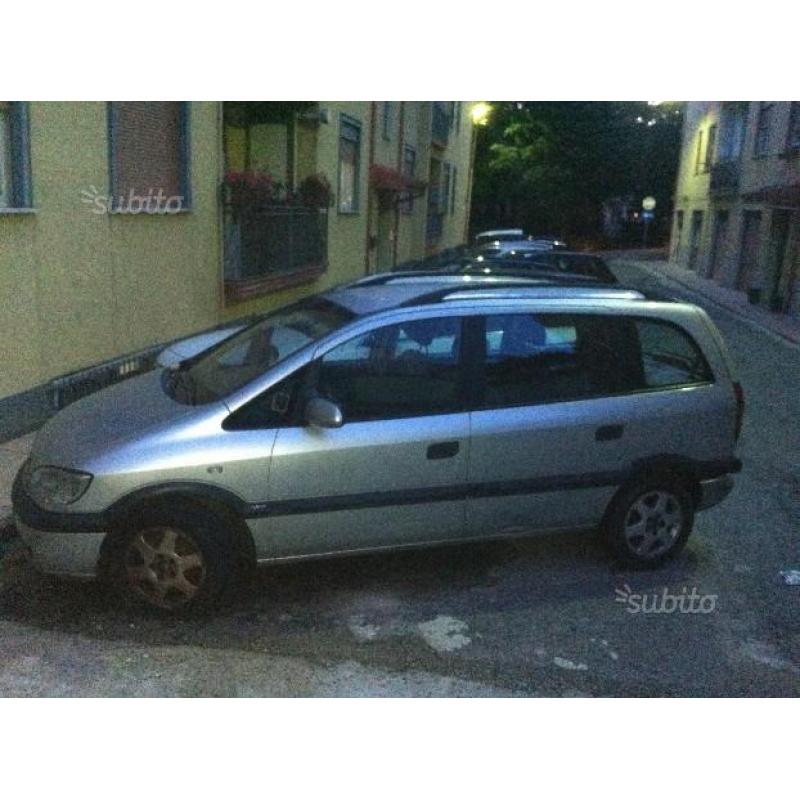 OPEL Zafira - 2001