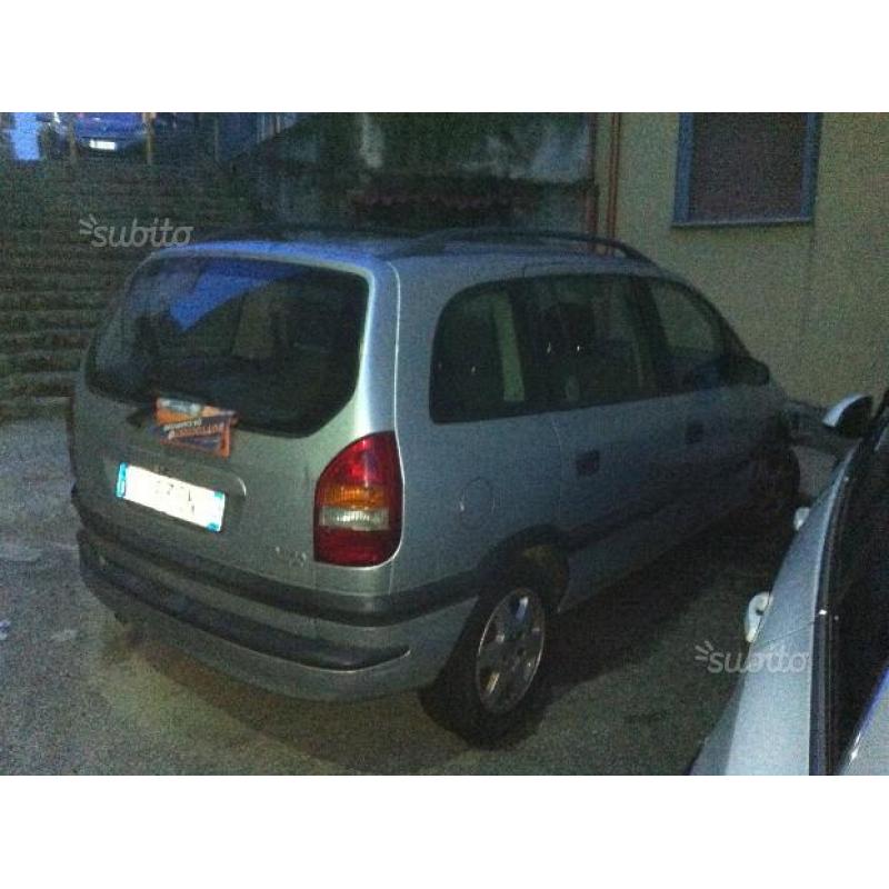 OPEL Zafira - 2001