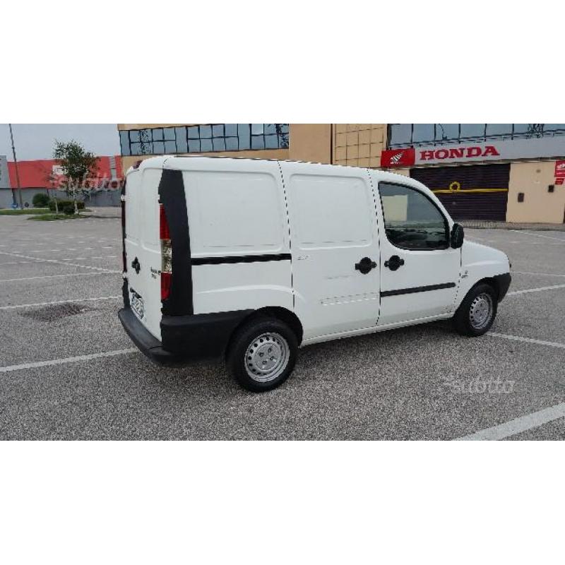 Fiat doblo anno 2005 con 158000 km originali