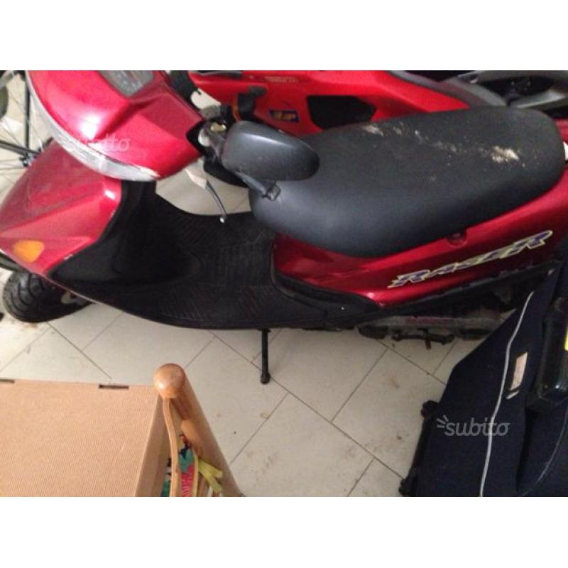 Scooter 50 cc completamente da sistemare