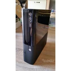 Xbox 360 Slim E 4 GB usata