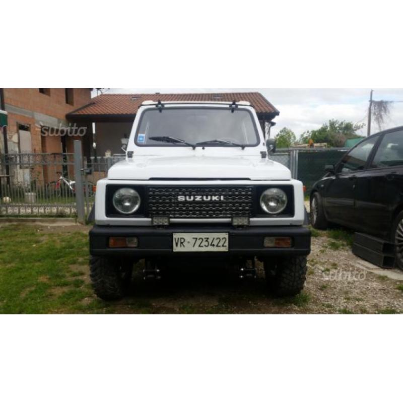 Suzuki Samurai