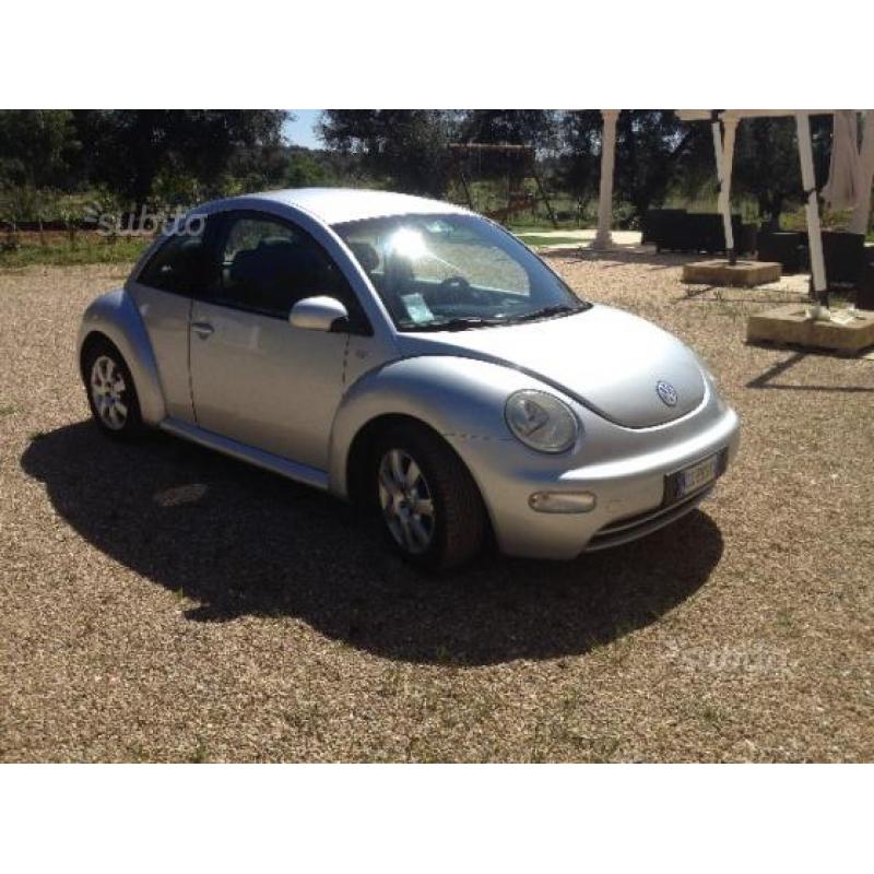 VOLKSWAGEN New Beetle - 2003