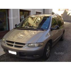 Chrysler voyager 2.5 td le 7 posti