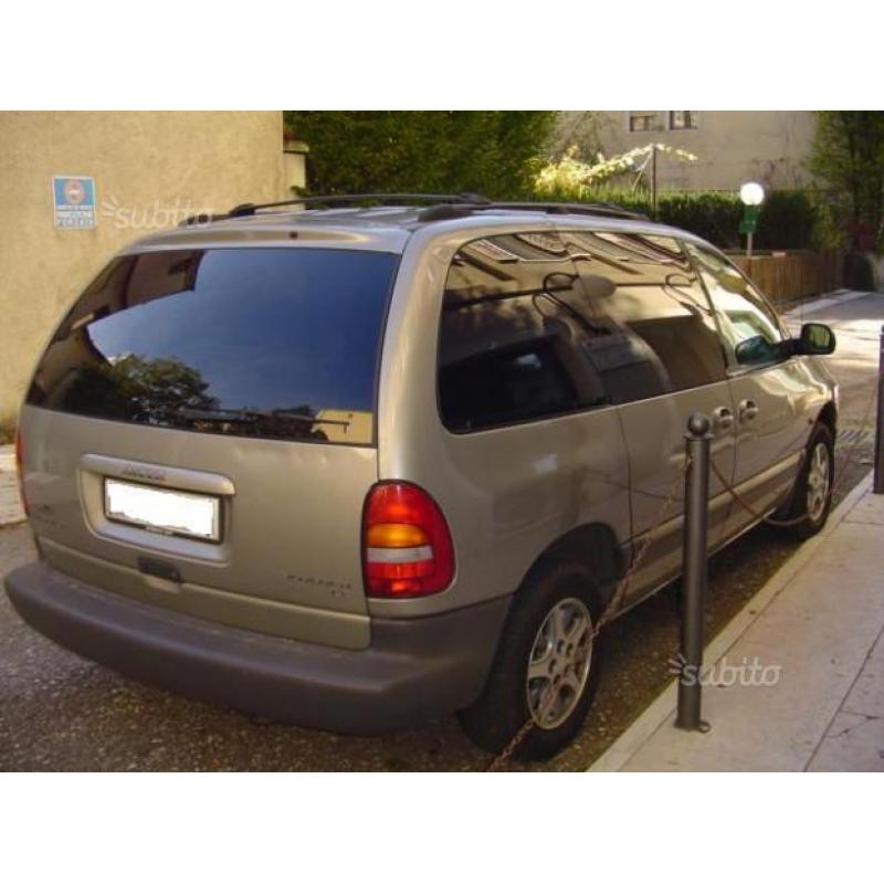 Chrysler voyager 2.5 td le 7 posti