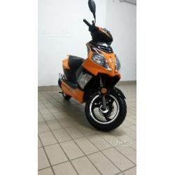 Scooter 50cc - 2 tempi Speedfire ARANCIO - 2016