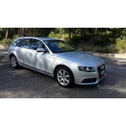 AUDI A4 4ª serie - 2011