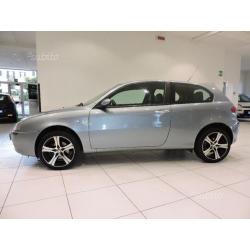 ALFA ROMEO 147 1.9 JTD (115 CV) cat 3p. Distinct