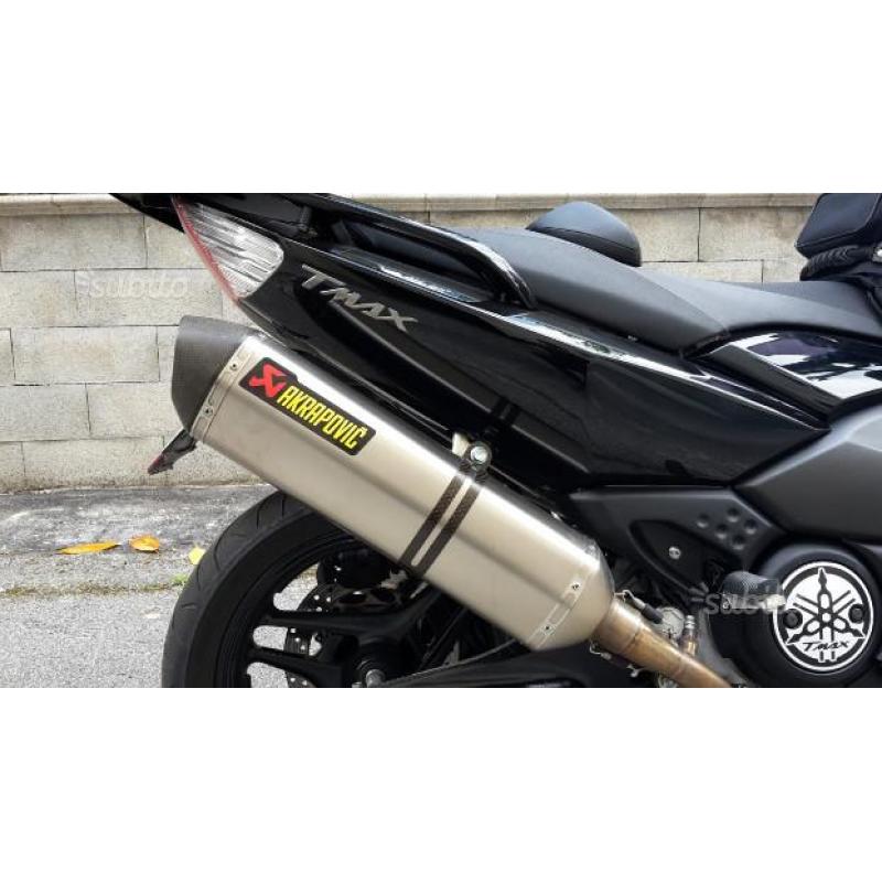 Yamaha T Max - scarico Akrapovic