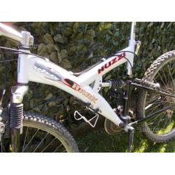 Mountain Bike Nuzzi Shark biammortizzata gomme 26