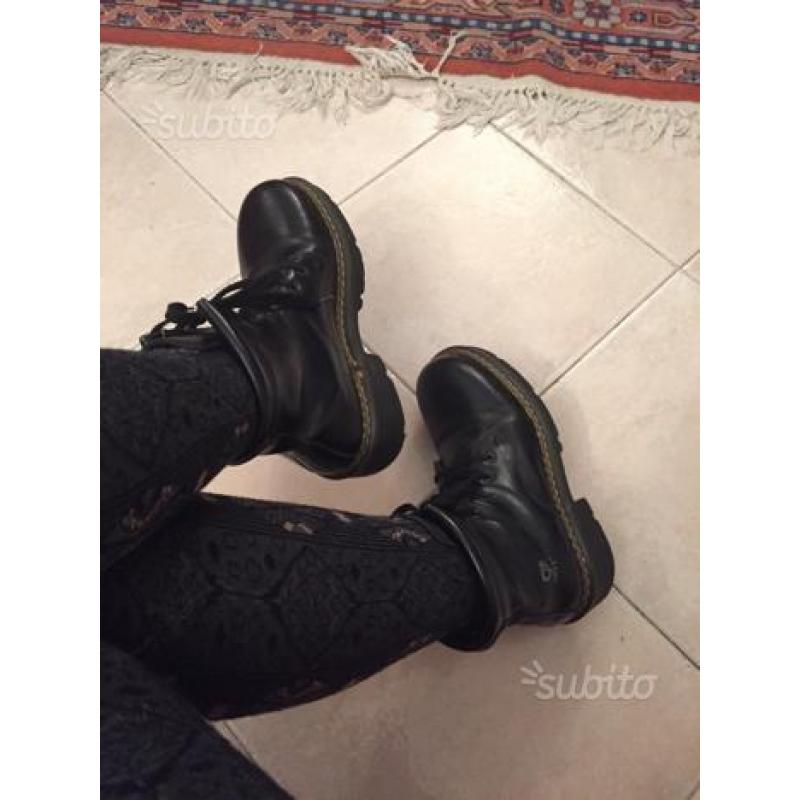 Anfibi stivali originali onyx simil dr martins