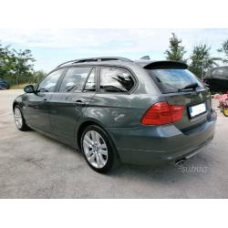 Bmw 320d xDrive Touring Futura 184cv - DIC/2011