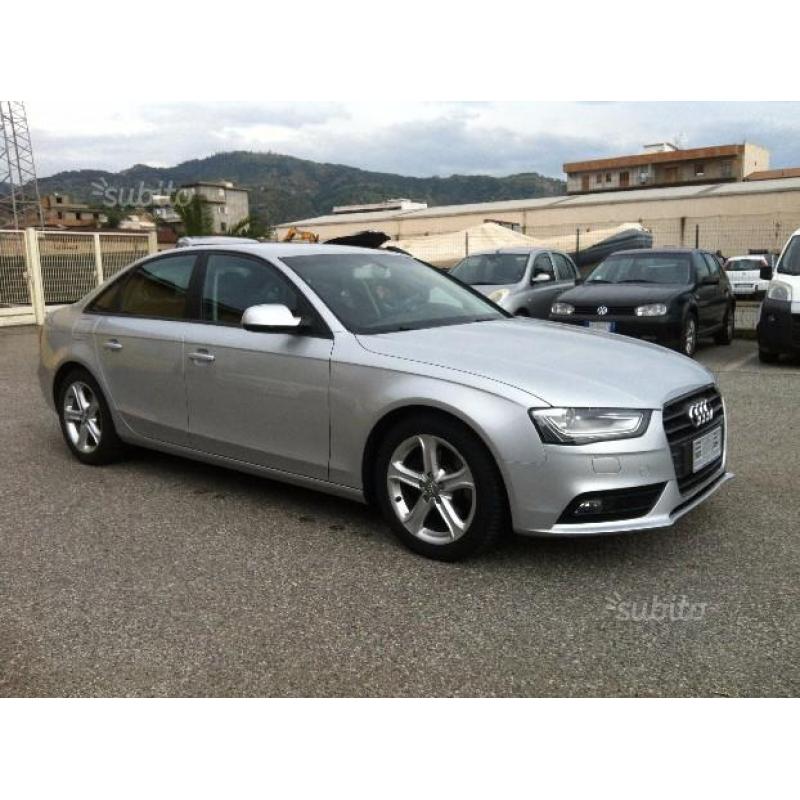 AUDI A4 2.0 TDI 143cv S-TRONIC 2012