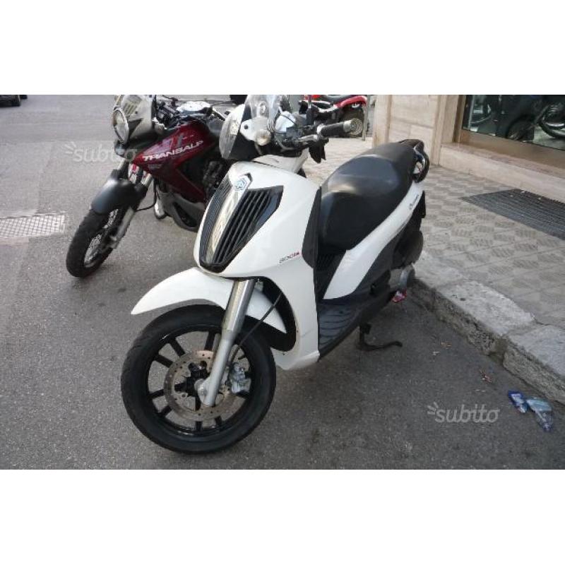 Piaggio Carnaby Cruiser 300 - 2009