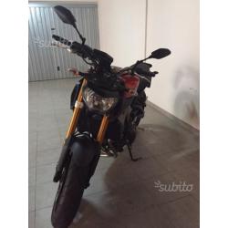 Moto Yamaha MT-09