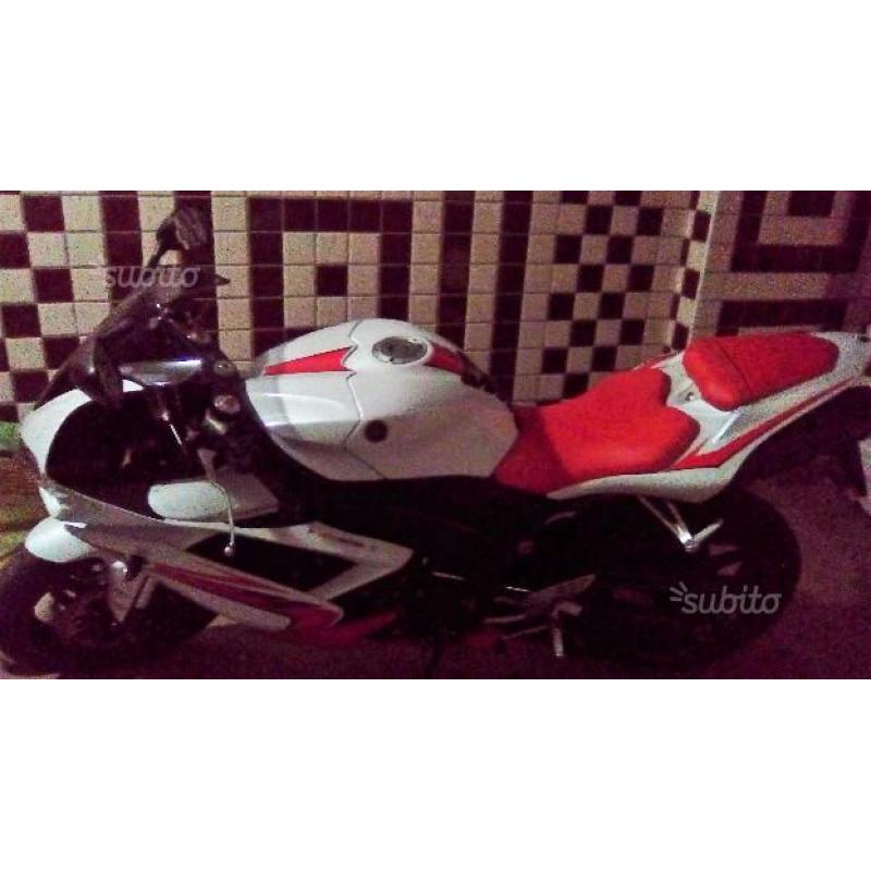 Yamaha YZF R1 - 2010