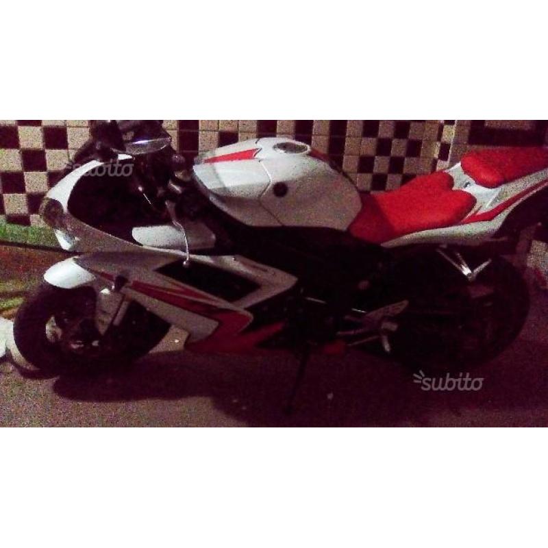 Yamaha YZF R1 - 2010