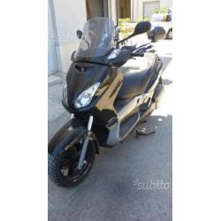 Yamaha xmax 250 4t