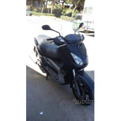 Yamaha xmax 250 4t